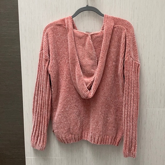 LAST CHANCE ⚡️ Soft Hooded Pink Sweater - Picture 4 of 8